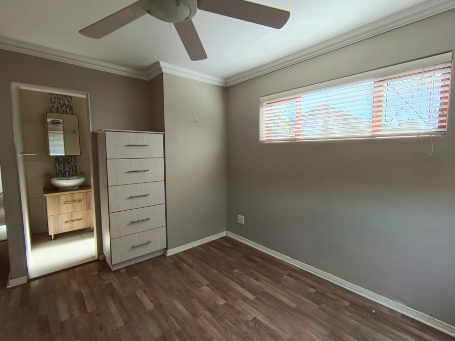 3 Bedroom Property for Sale in Humewood Eastern Cape